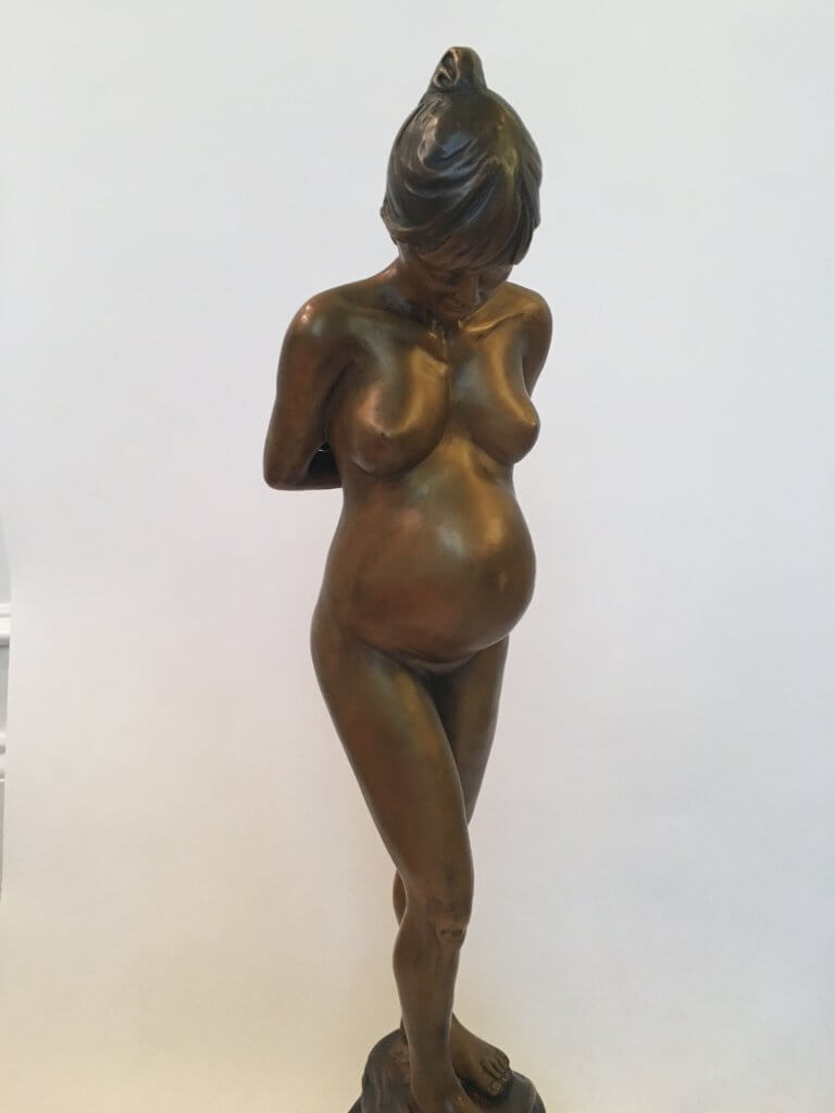 Custom bronze statue expecting3