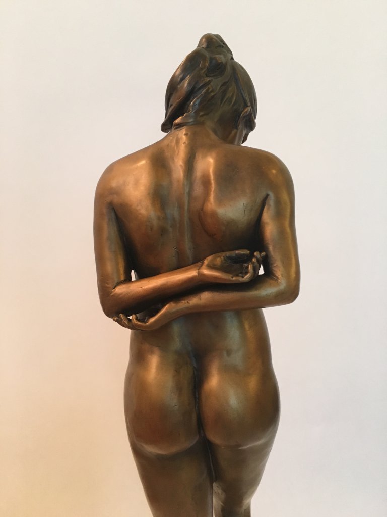 Custom bronze statue expecting